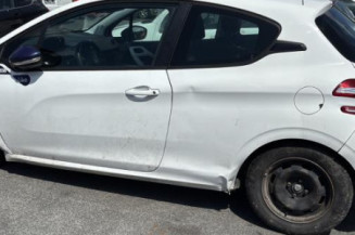 Porte avant gauche PEUGEOT 208 1
