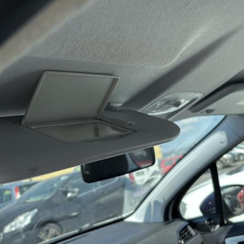 Porte avant gauche PEUGEOT 208 1 Photo n°15