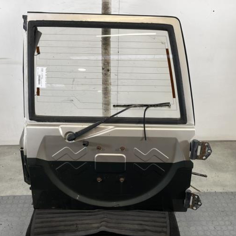 Porte de coffre droit NISSAN PATROL 1 Photo n°1