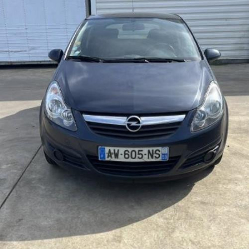 Optique avant principal gauche (feux)(phare) OPEL CORSA D Photo n°10