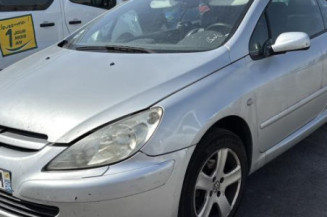 Feu arriere stop central PEUGEOT 307 Photo n°1