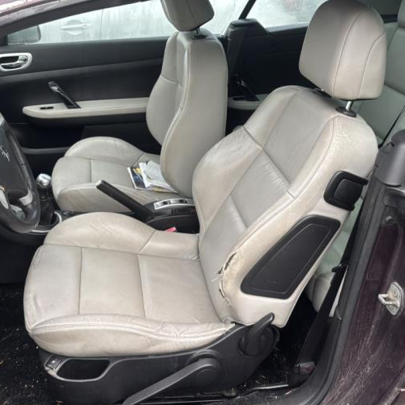 Feu arriere stop central PEUGEOT 307 Photo n°12