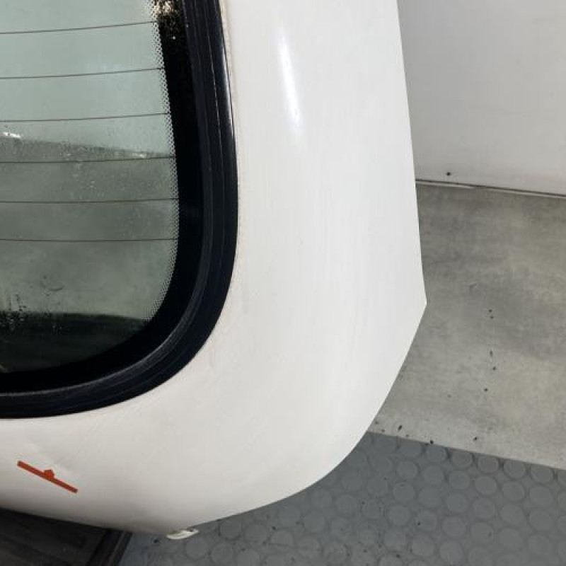 Malle/Hayon arriere FORD FIESTA 4 Photo n°5