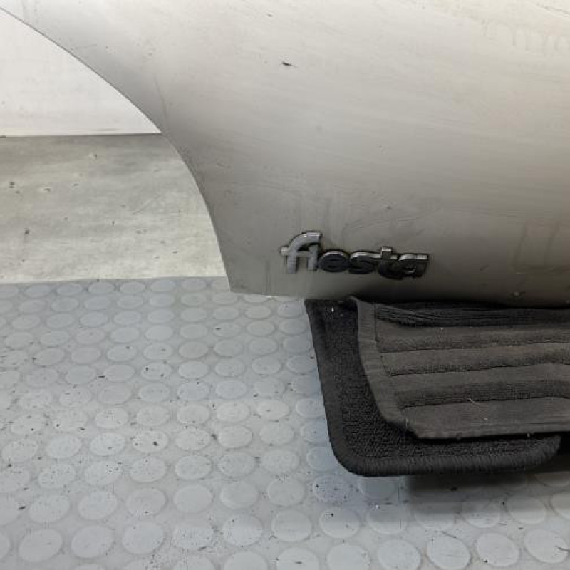 Malle/Hayon arriere FORD FIESTA 4 Photo n°7