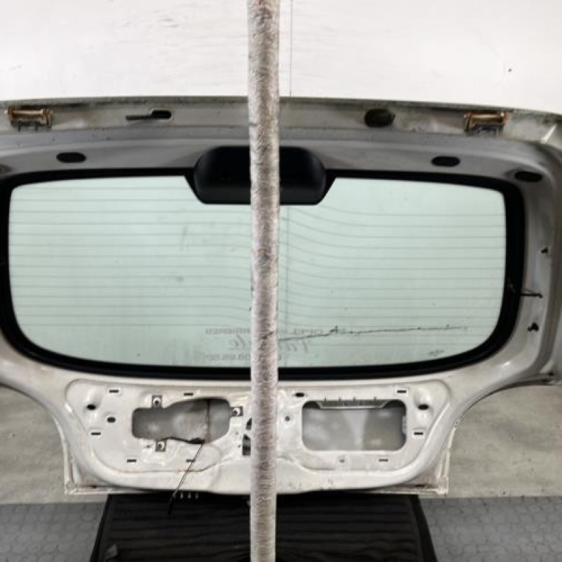 Malle/Hayon arriere FORD FIESTA 4 Photo n°11