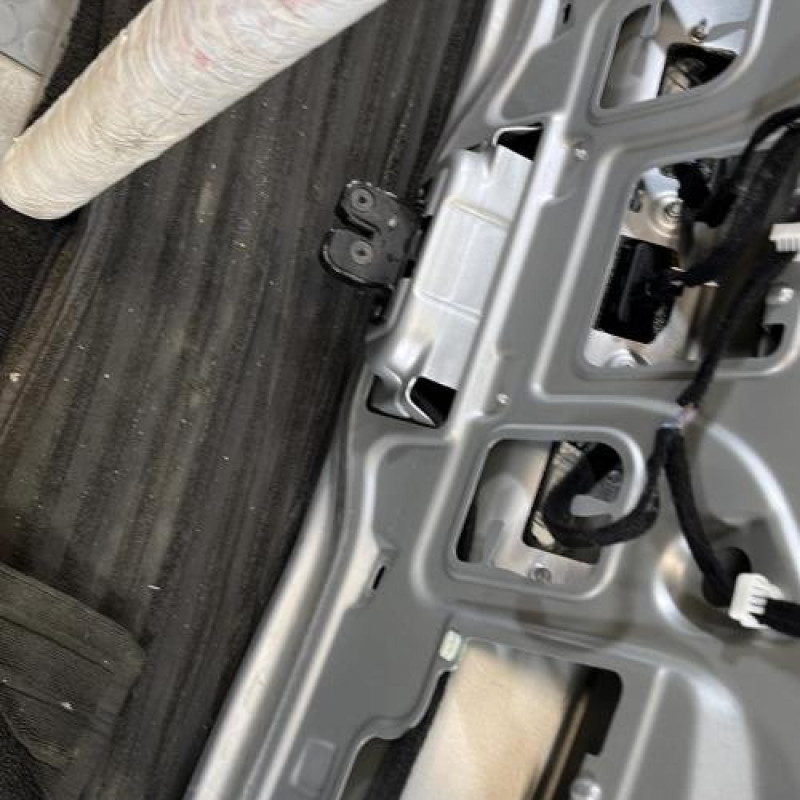 Malle/Hayon arriere RENAULT SCENIC 3 Photo n°10