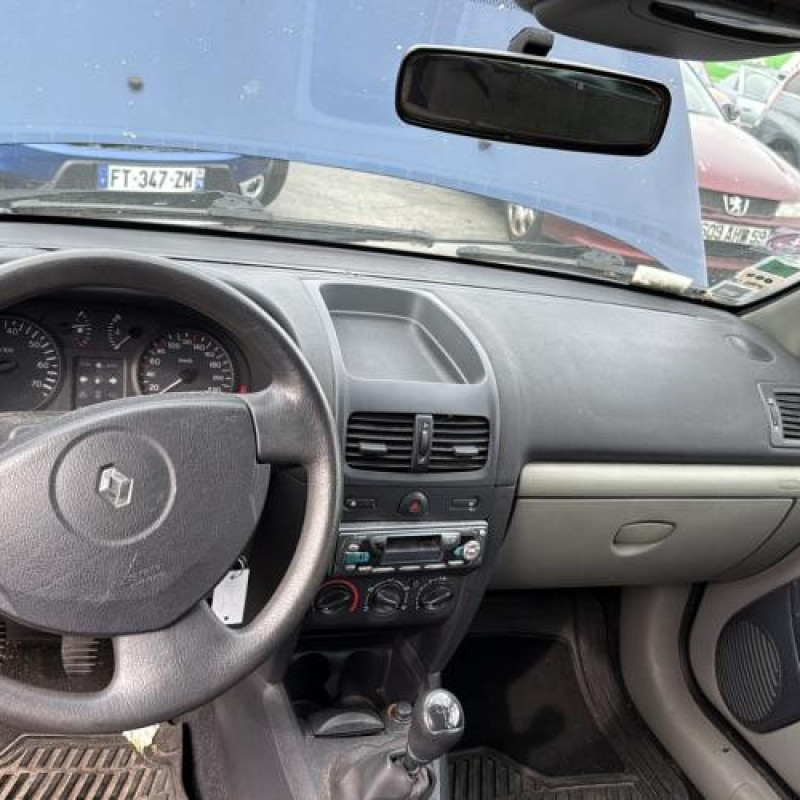 Aile avant droit RENAULT CLIO 2 Photo n°18