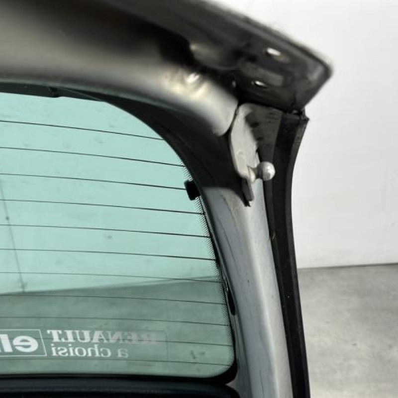 Malle/Hayon arriere RENAULT CLIO 2 Photo n°8