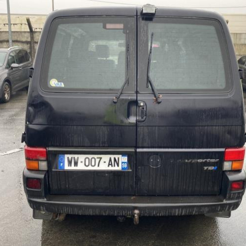 Vitre avant droit VOLKSWAGEN TRANSPORTER 4 Photo n°9