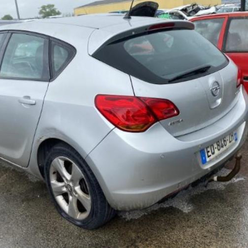 Vitre avant droit OPEL ASTRA J Photo n°16