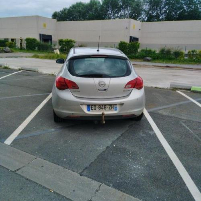 Vitre avant droit OPEL ASTRA J Photo n°17