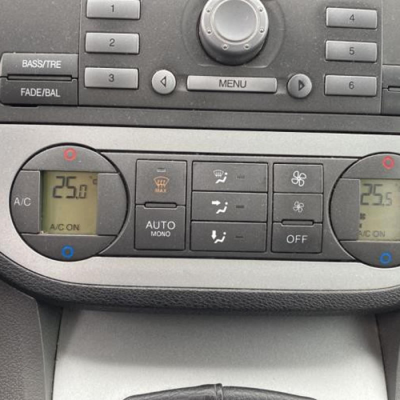 Vitre avant gauche FORD C-MAX 1 Photo n°12