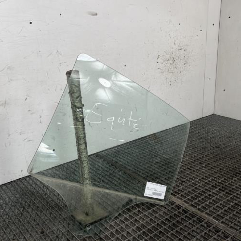 Vitre arriere gauche OPEL CORSA E Photo n°3