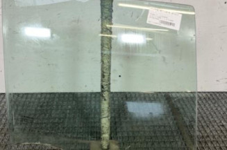 Vitre arriere droit RENAULT CLIO 3 Photo n°1