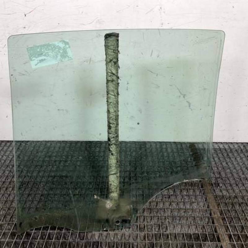 Vitre arriere droit RENAULT CLIO 3 Photo n°4