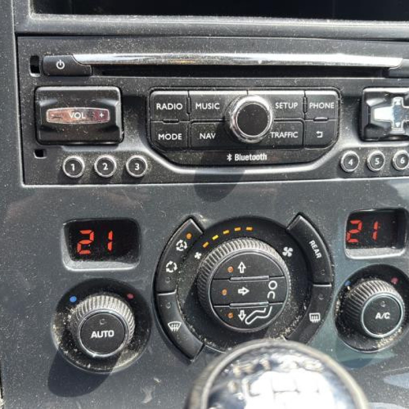 Feu arriere stop central PEUGEOT 5008 1 Photo n°17