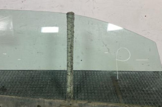 Vitre avant droit PEUGEOT 208 1 Photo n°1