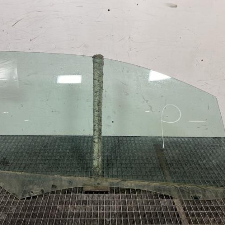 Vitre avant droit PEUGEOT 208 1 Photo n°1