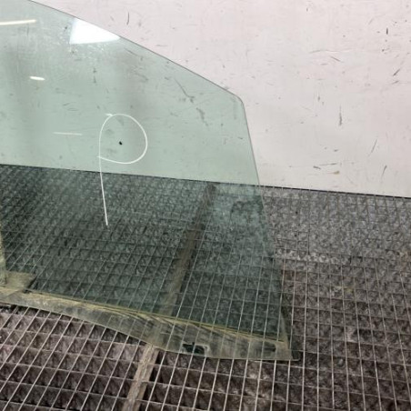 Vitre avant droit PEUGEOT 208 1