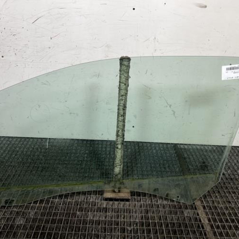 Vitre avant droit PEUGEOT 208 1 Photo n°4