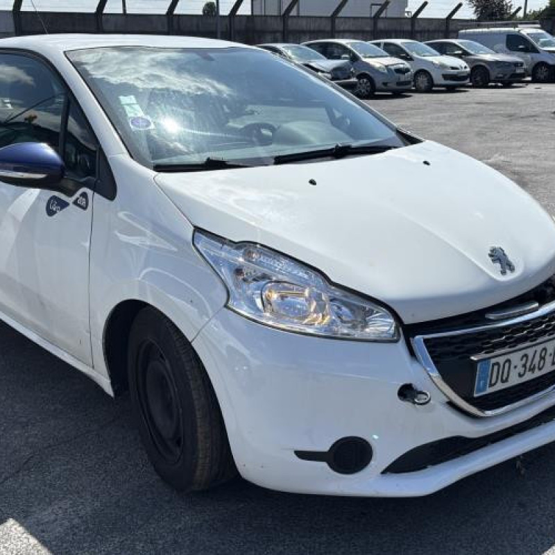 Vitre avant droit PEUGEOT 208 1 Photo n°6