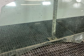 Vitre avant gauche PEUGEOT 208 1