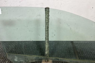 Vitre avant gauche PEUGEOT 208 1