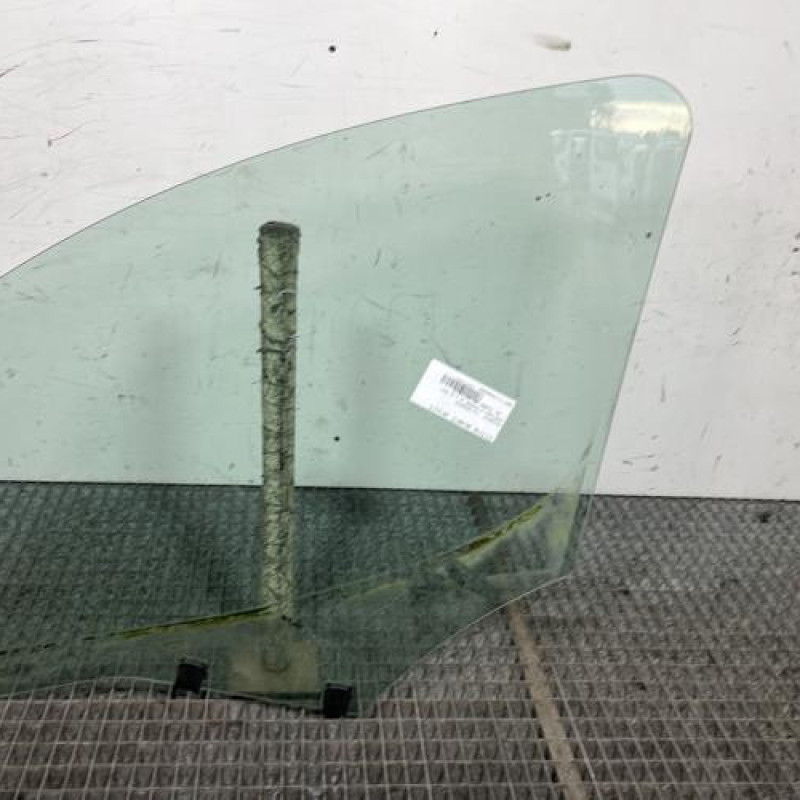 Vitre avant droit PEUGEOT PARTNER 2 Photo n°4