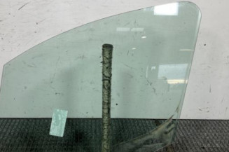 Vitre avant gauche PEUGEOT PARTNER 2 Photo n°1