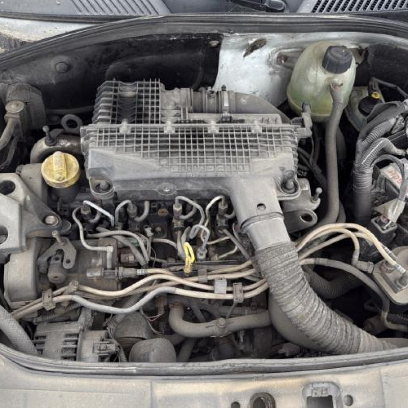 Pare choc arriere RENAULT CLIO 2 Photo n°15