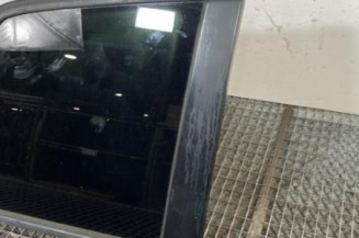 Custode arriere droit VOLKSWAGEN TOURAN 1