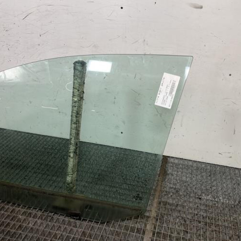 Vitre avant gauche VOLKSWAGEN TOURAN 1 Photo n°3