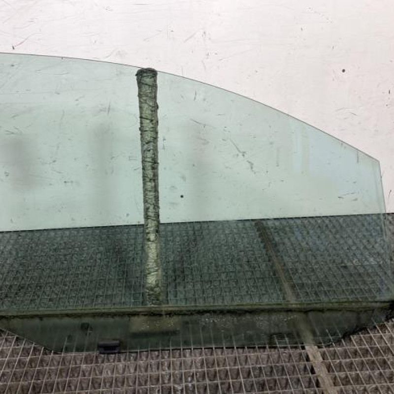 Vitre avant gauche VOLKSWAGEN TOURAN 1 Photo n°4