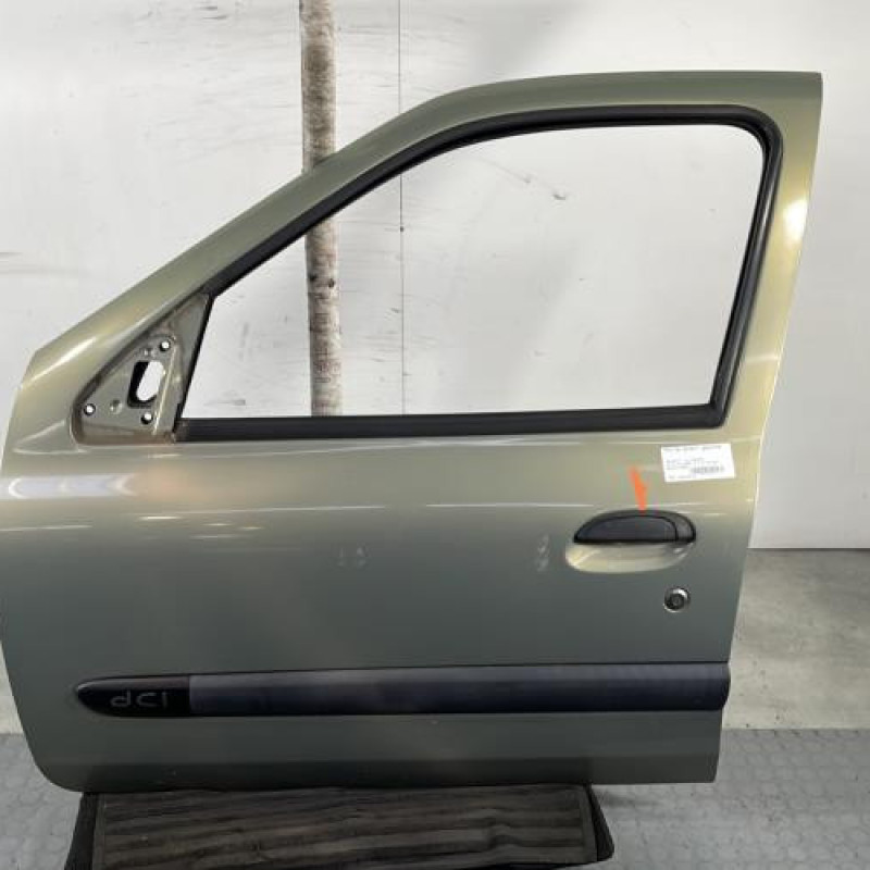 Porte avant gauche RENAULT CLIO 2 Photo n°1