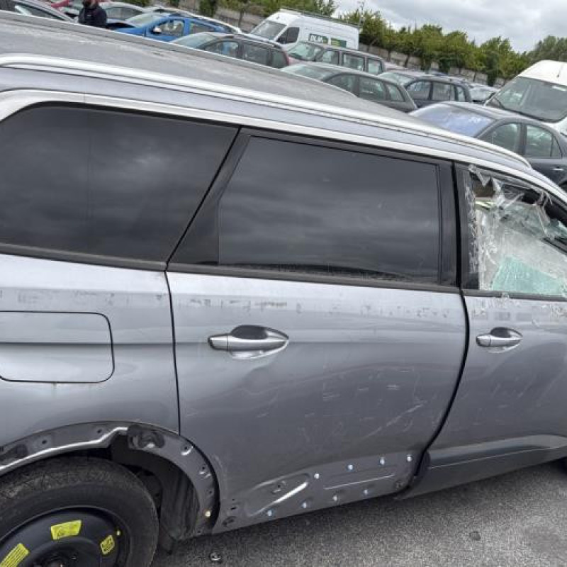 Custode arriere gauche PEUGEOT 5008 2 Photo n°11