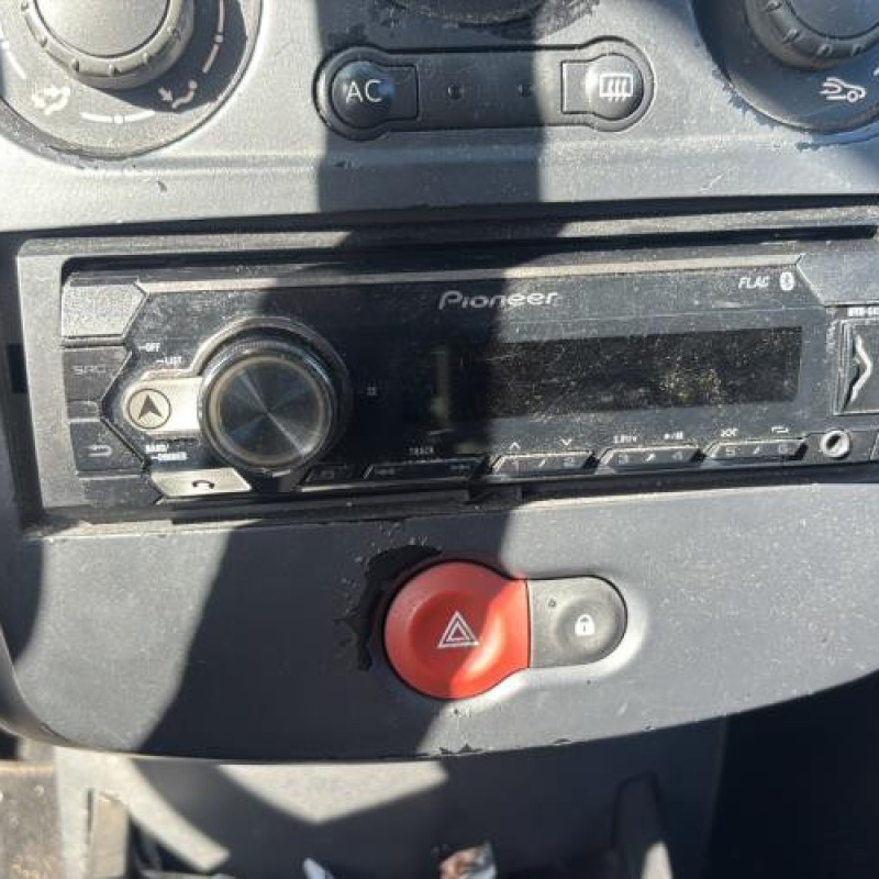 Custode arriere gauche RENAULT CLIO 3 Photo n°19