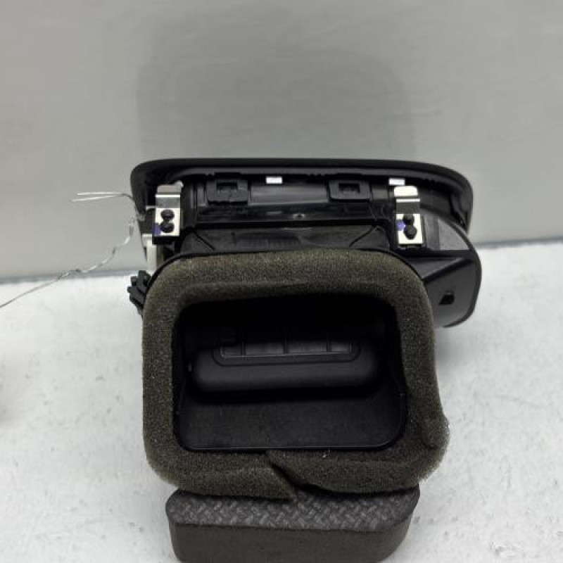 Aerateur tableau de bord avant gauche VOLKSWAGEN POLO 5 Photo n°2