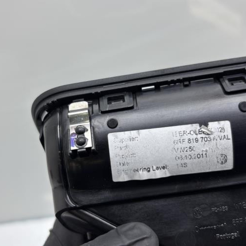 Aerateur tableau de bord avant gauche VOLKSWAGEN POLO 5 Photo n°3
