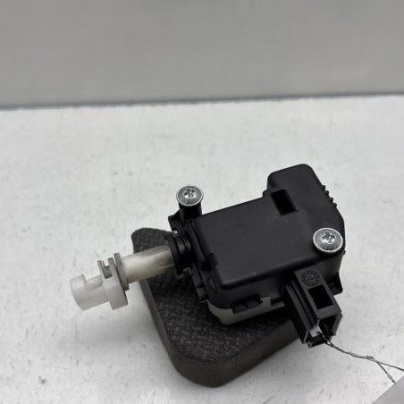 Actionneur verrou trappe d'essence VOLKSWAGEN GOLF PLUS Photo n°1