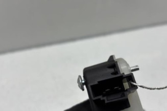 Actionneur verrou trappe d'essence VOLKSWAGEN GOLF PLUS