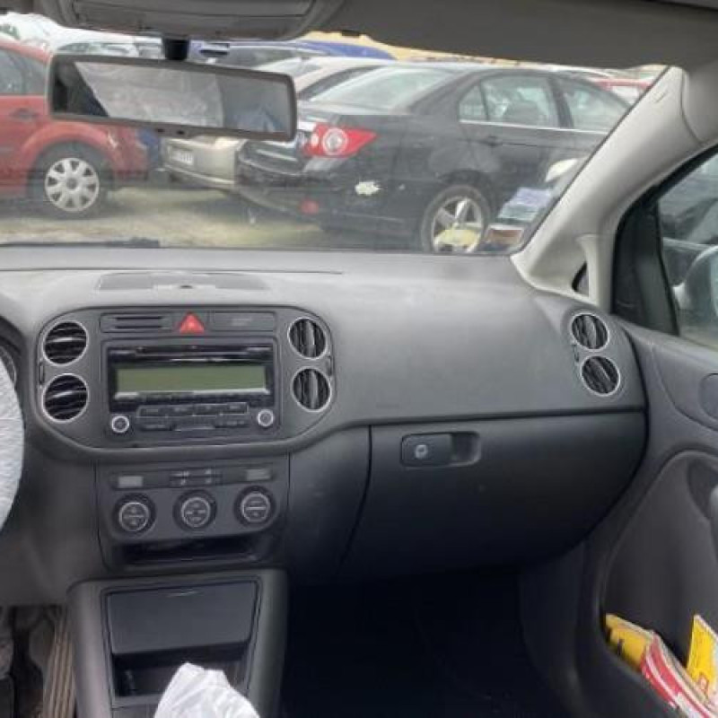 Actionneur verrou trappe d'essence VOLKSWAGEN GOLF PLUS Photo n°5