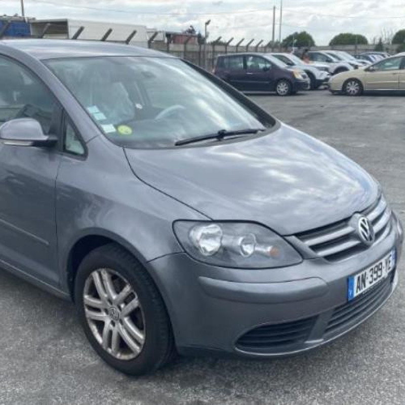 Actionneur verrou trappe d'essence VOLKSWAGEN GOLF PLUS Photo n°11