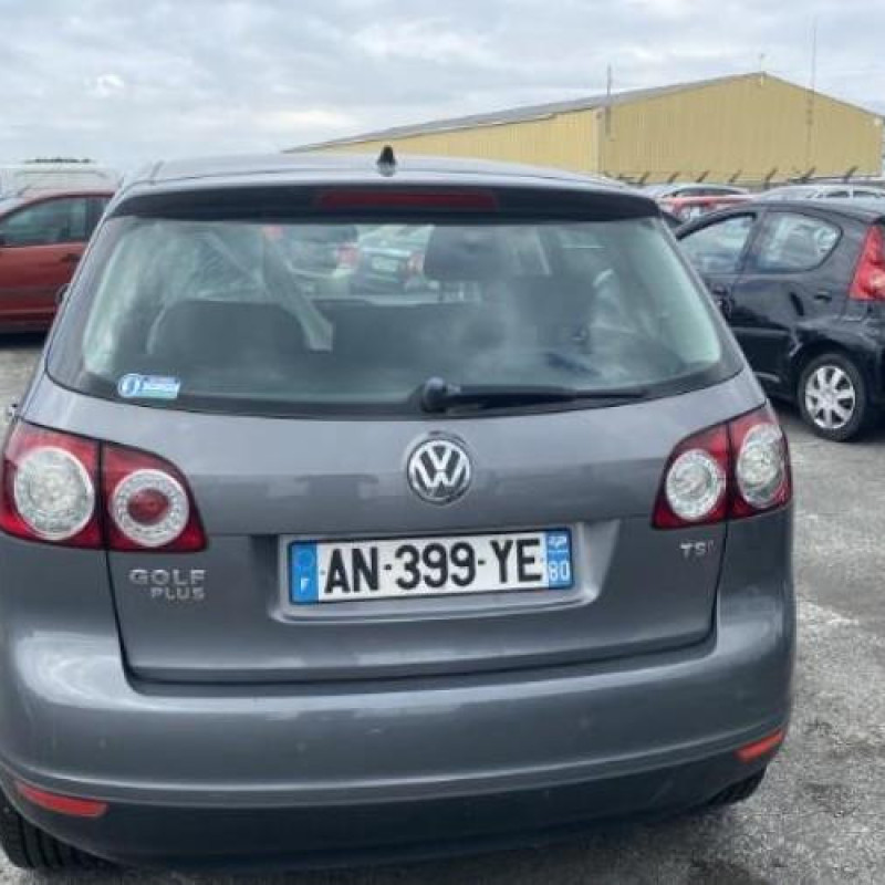 Actionneur verrou trappe d'essence VOLKSWAGEN GOLF PLUS Photo n°15