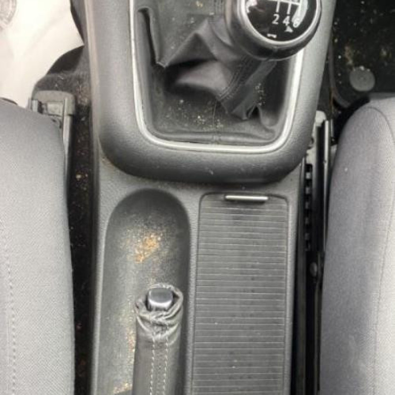 Actionneur verrou trappe d'essence VOLKSWAGEN GOLF PLUS Photo n°18