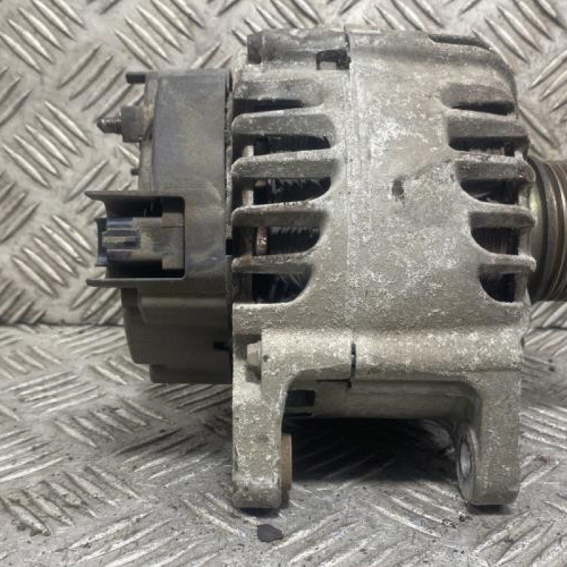 Alternateur DACIA DUSTER 1 Photo n°6
