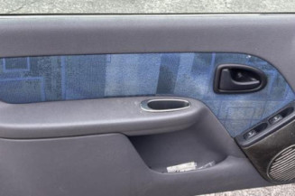 Custode arriere gauche RENAULT CLIO 2