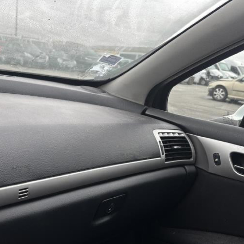 Reservoir essence PEUGEOT 407 Photo n°19