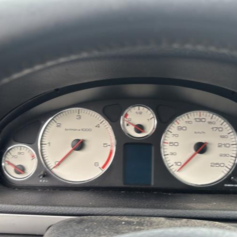 Reservoir essence PEUGEOT 407 Photo n°20