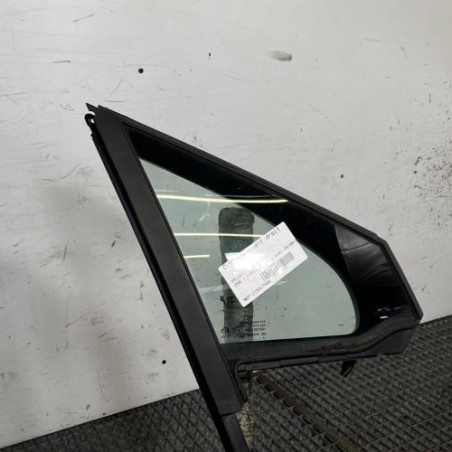 Custode avant droit (porte) PEUGEOT 208 1