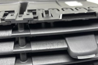 Aerateur tableau de bord PEUGEOT 208 1